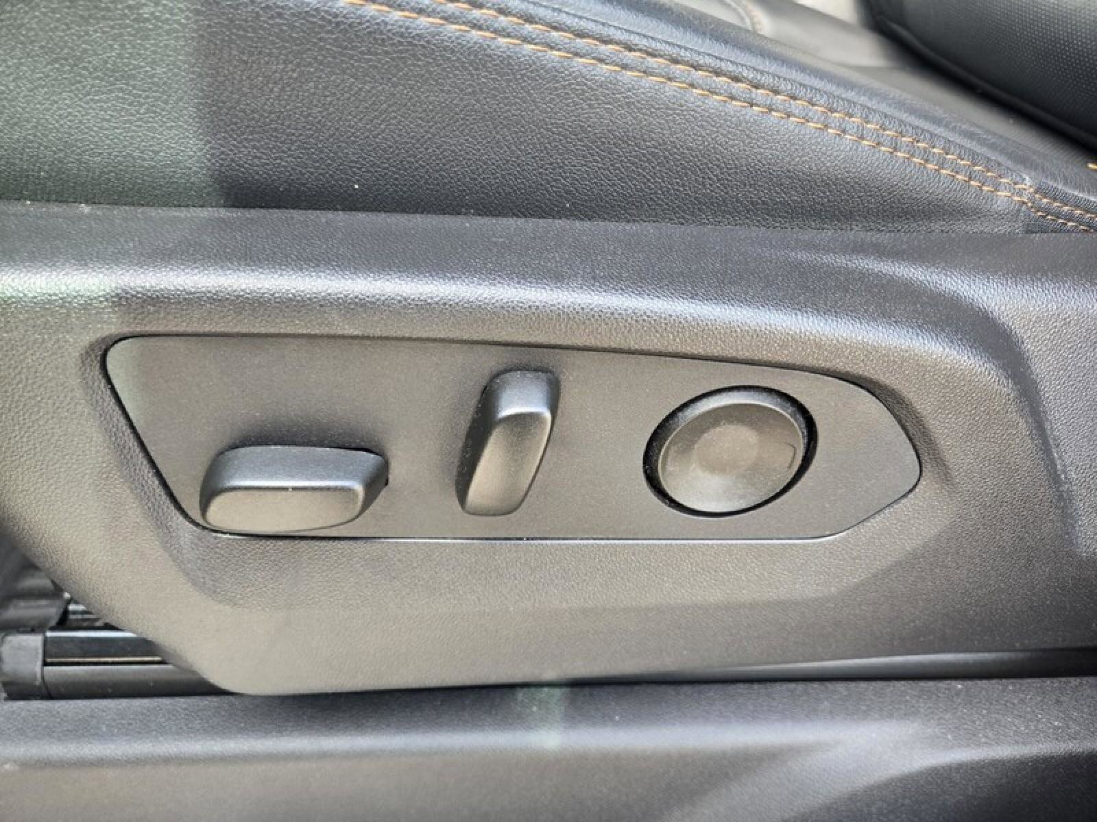 Used 2024 GMC Sierra 1500 AT4 w/ Technology Package AWD/4WD image 18