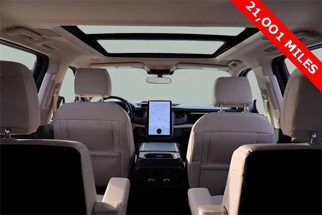 Used 2023 Ford Expedition Platinum image 17