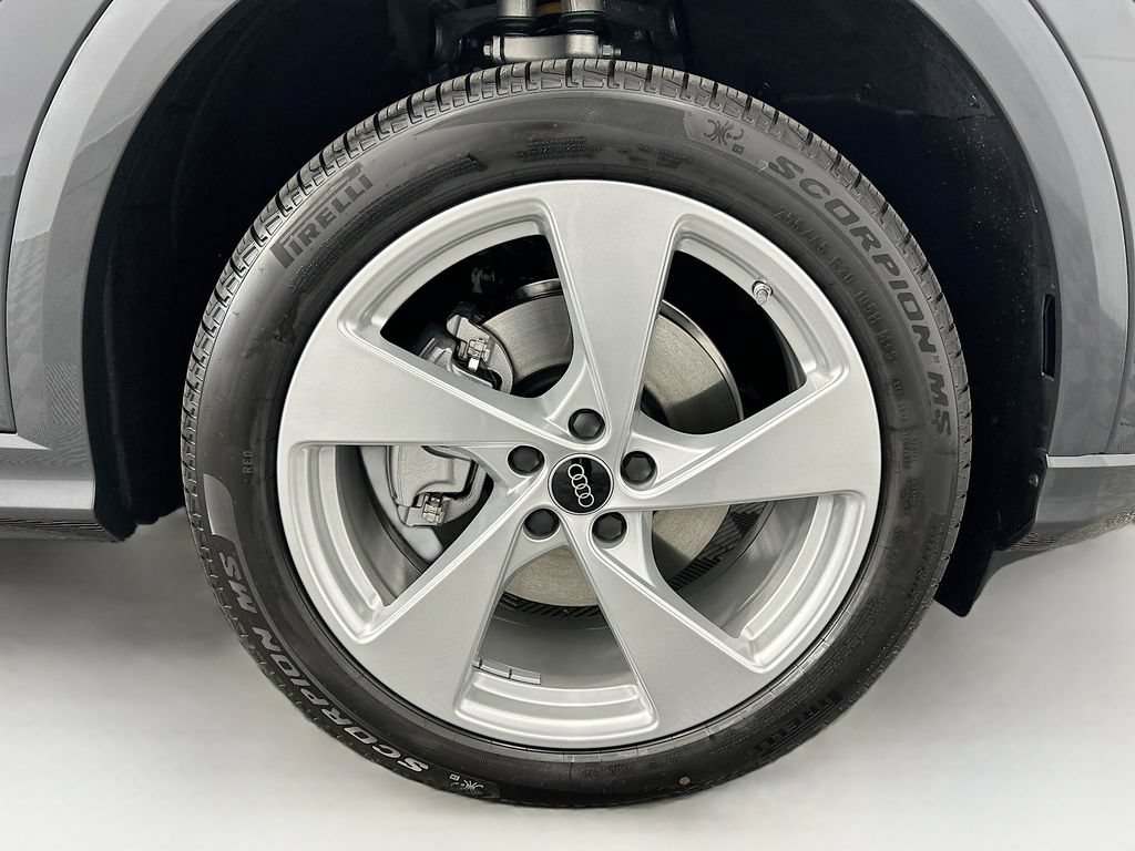 Used 2025 Audi Q5 Premium Plus AWD/4WD image 31