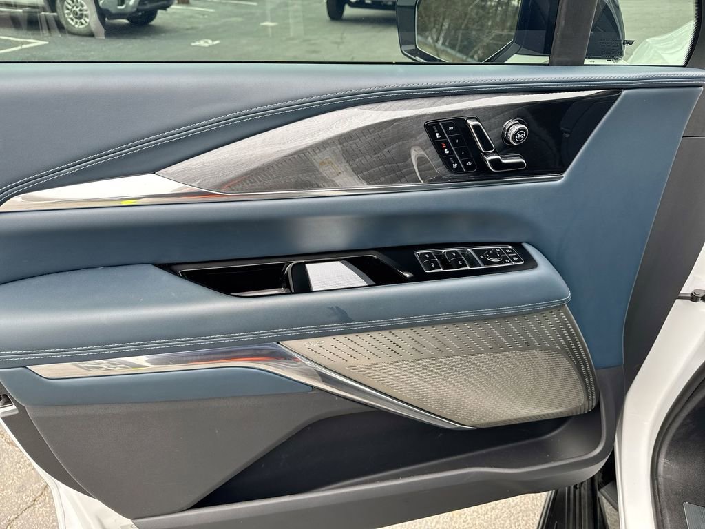 Used 2025 Cadillac Escalade IQ Luxury 2 image 15