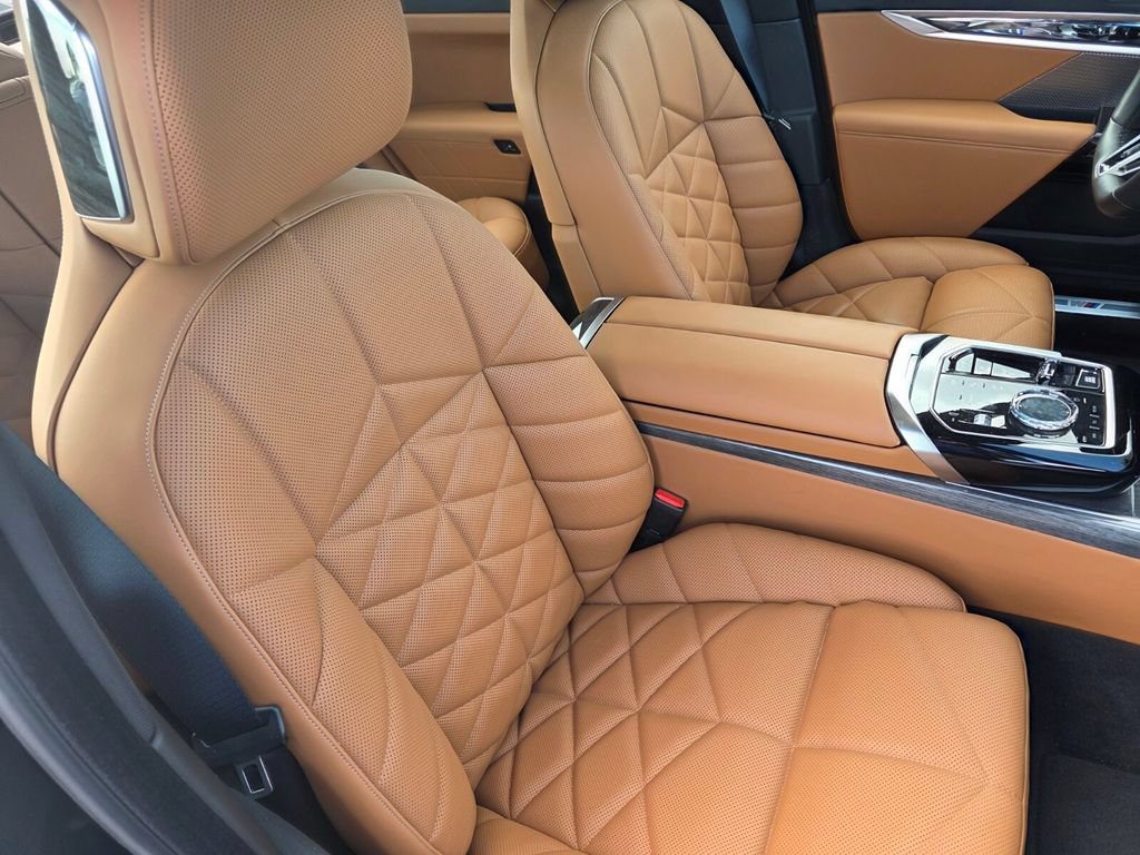 Certified 2023 BMW 740i w/ Parking Assistance Package RWD image 25