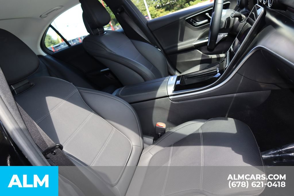 Used 2025 Mercedes-Benz C 300 Sedan image 28