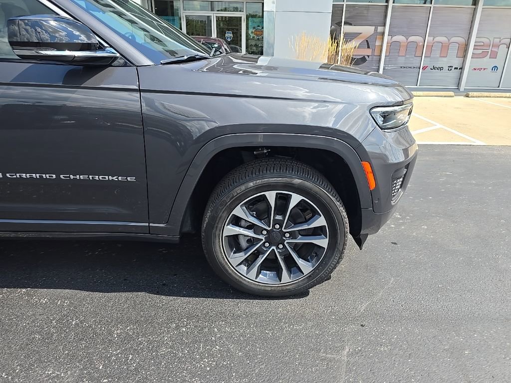 New 2025 Jeep Grand Cherokee L Overland w/ Advanced Protech Group III image 10