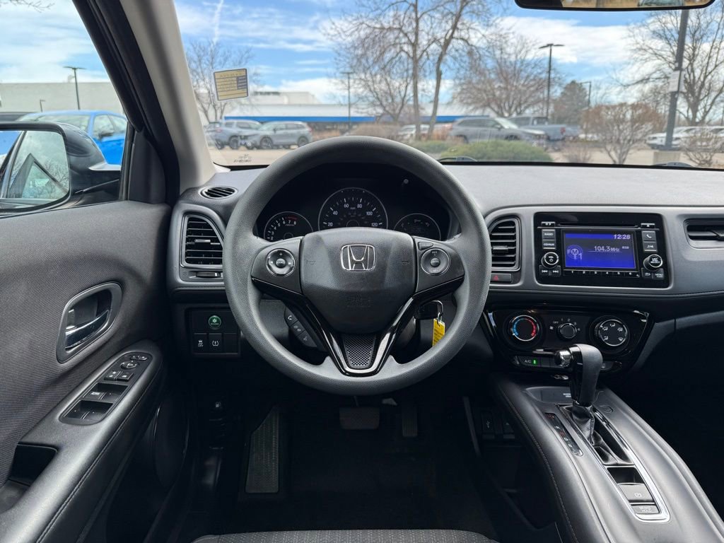 Used 2018 Honda HR-V LX image 2