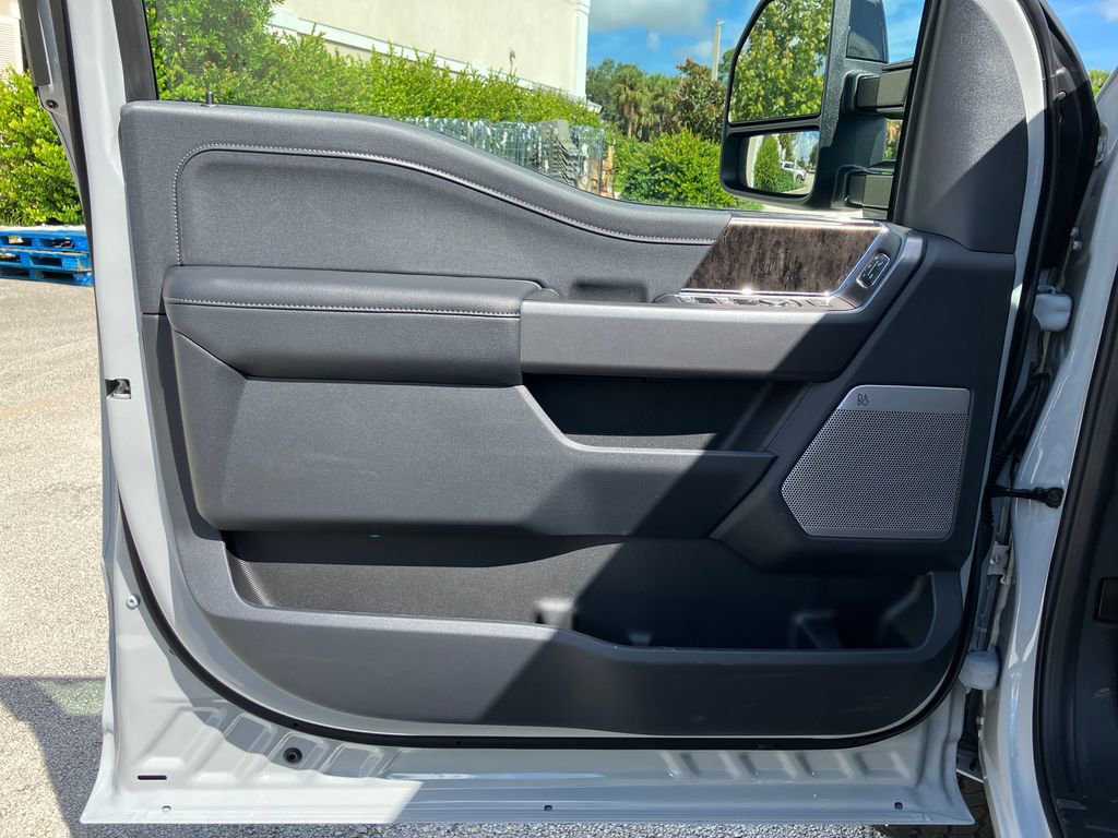New 2026 Ford F250 Lariat w/ Black Appearance Package image 26