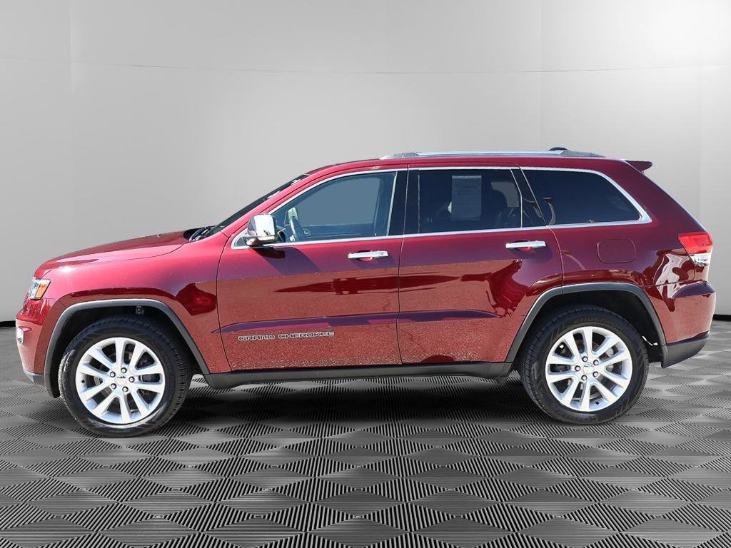 Used 2017 Jeep Grand Cherokee Limited w/ Luxury Group II AWD/4WD image 2