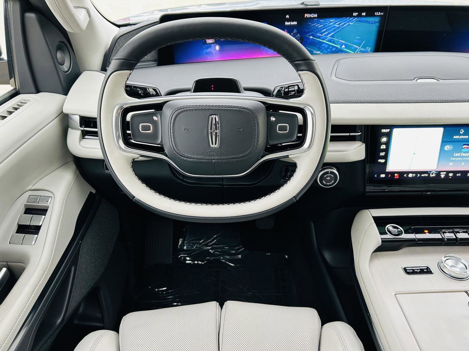 New 2026 Lincoln Navigator Reserve image 24