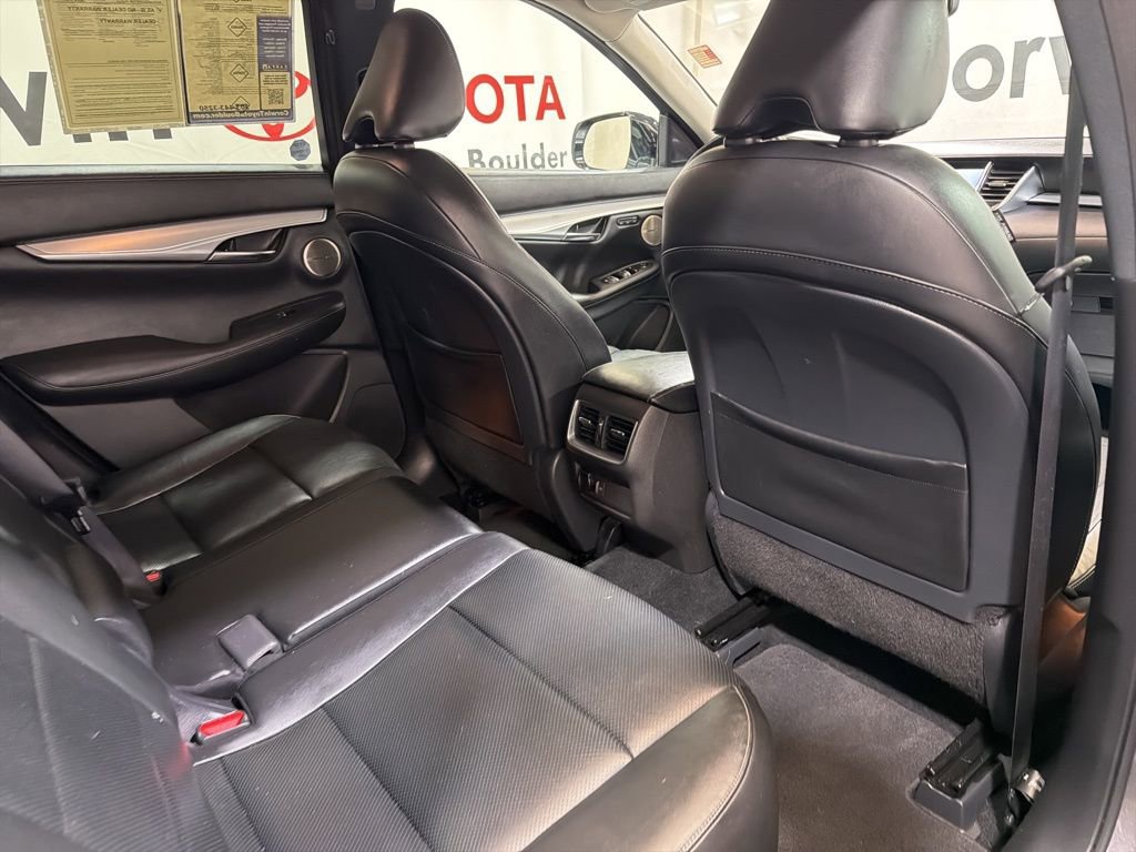 Used 2020 INFINITI QX50 Sensory image 12