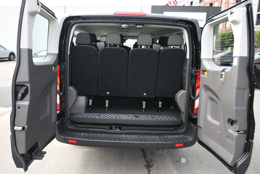 Used 2025 Ford Transit 350 XLT RWD image 19