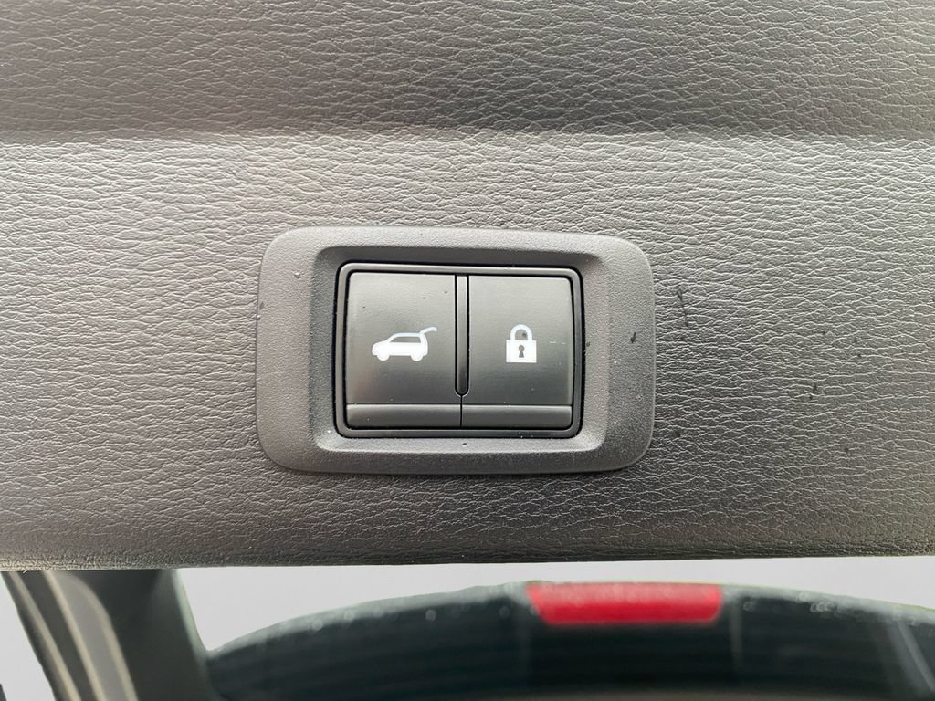 Used 2024 Mitsubishi Outlander SE AWD/4WD image 31