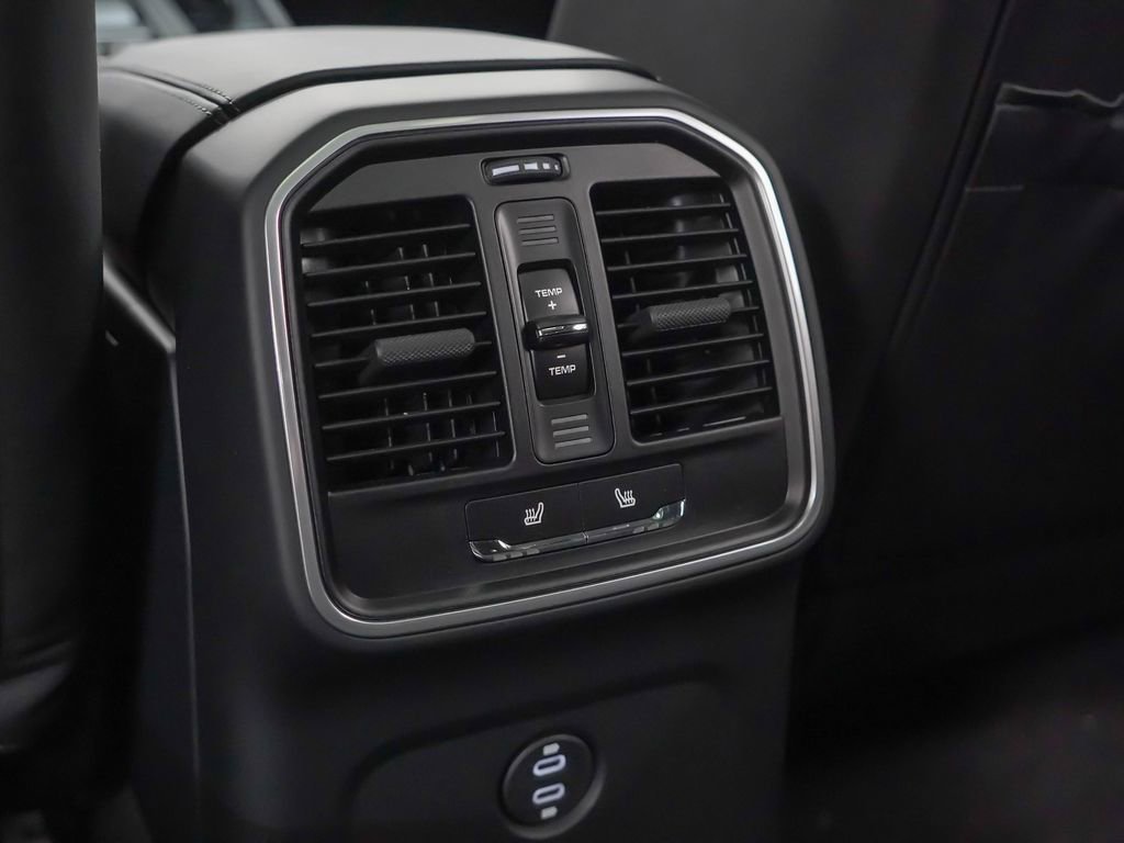 Certified 2025 Porsche Macan Turbo image 20