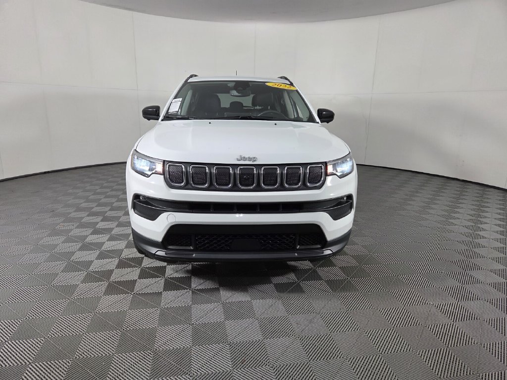 Used 2022 Jeep Compass Latitude AWD/4WD image 3