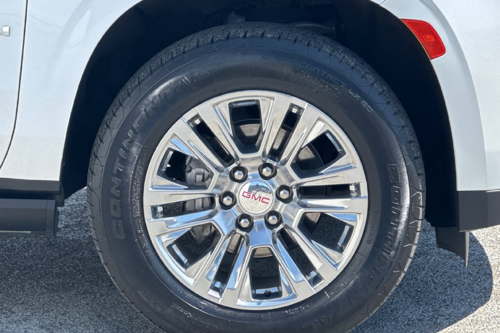 Used 2023 GMC Yukon XL Denali AWD/4WD image 26
