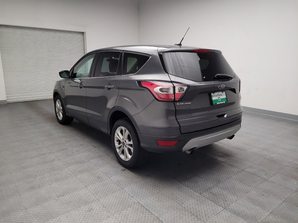 Used 2017 Ford Escape SE FWD image 5