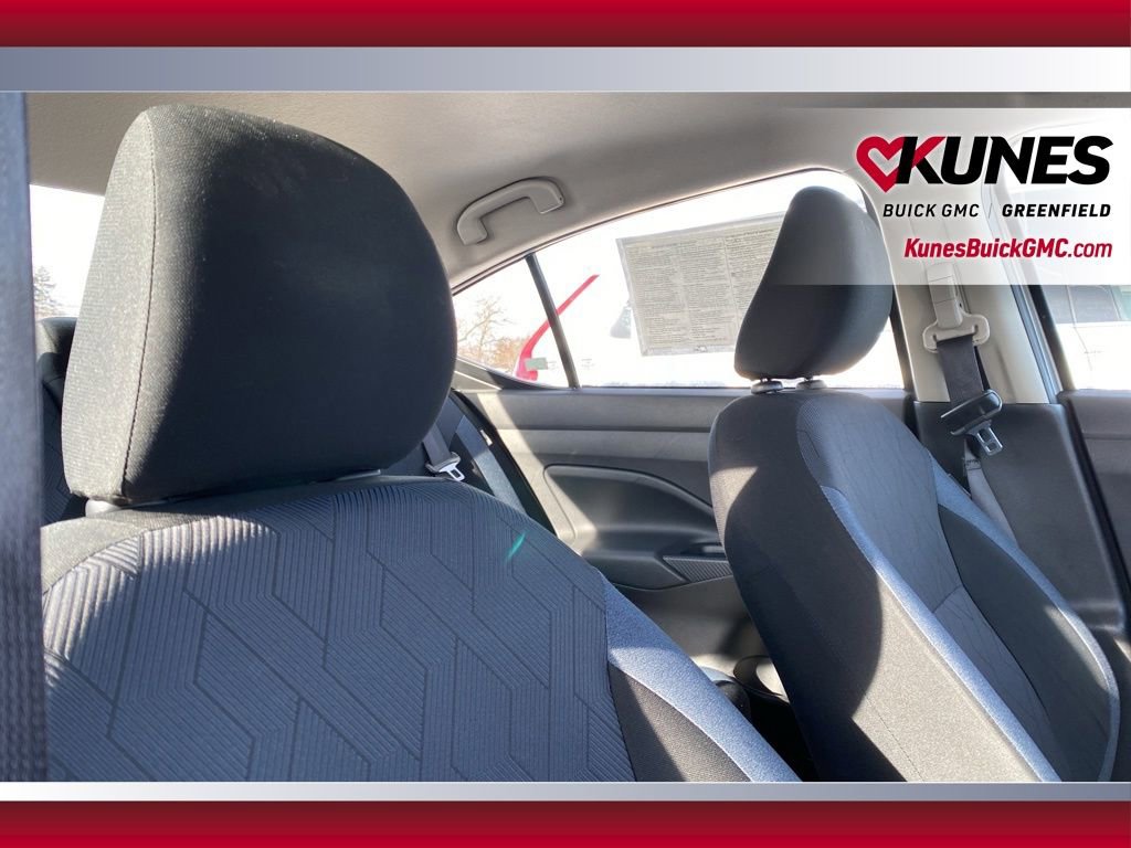 Used 2023 Nissan Versa SV image 37