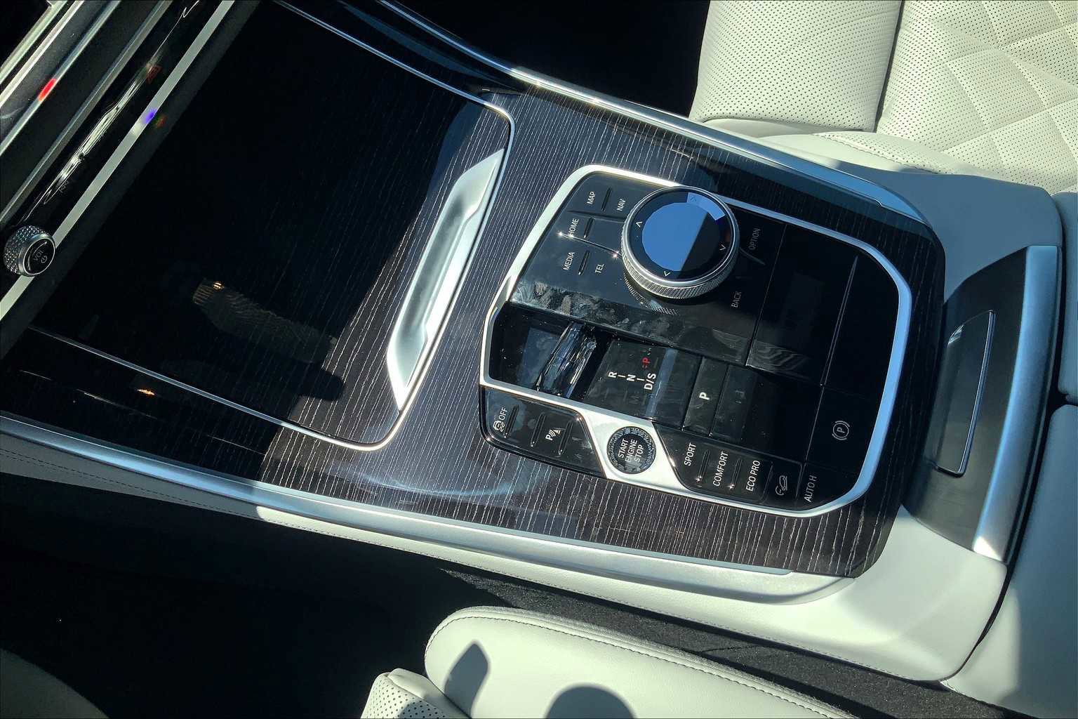 New 2026 BMW X5 xDrive40i w/ Executive Package image 8