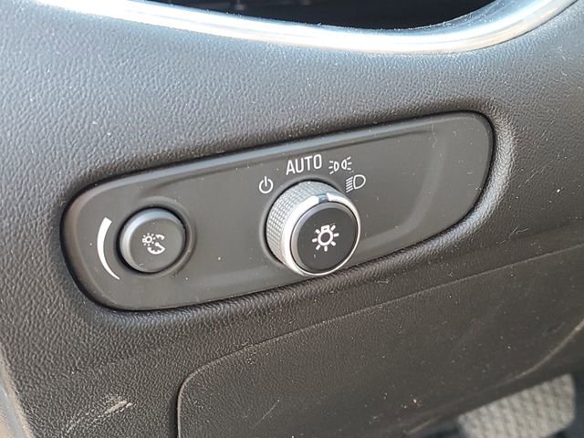 Certified 2017 Chevrolet Malibu LT image 33