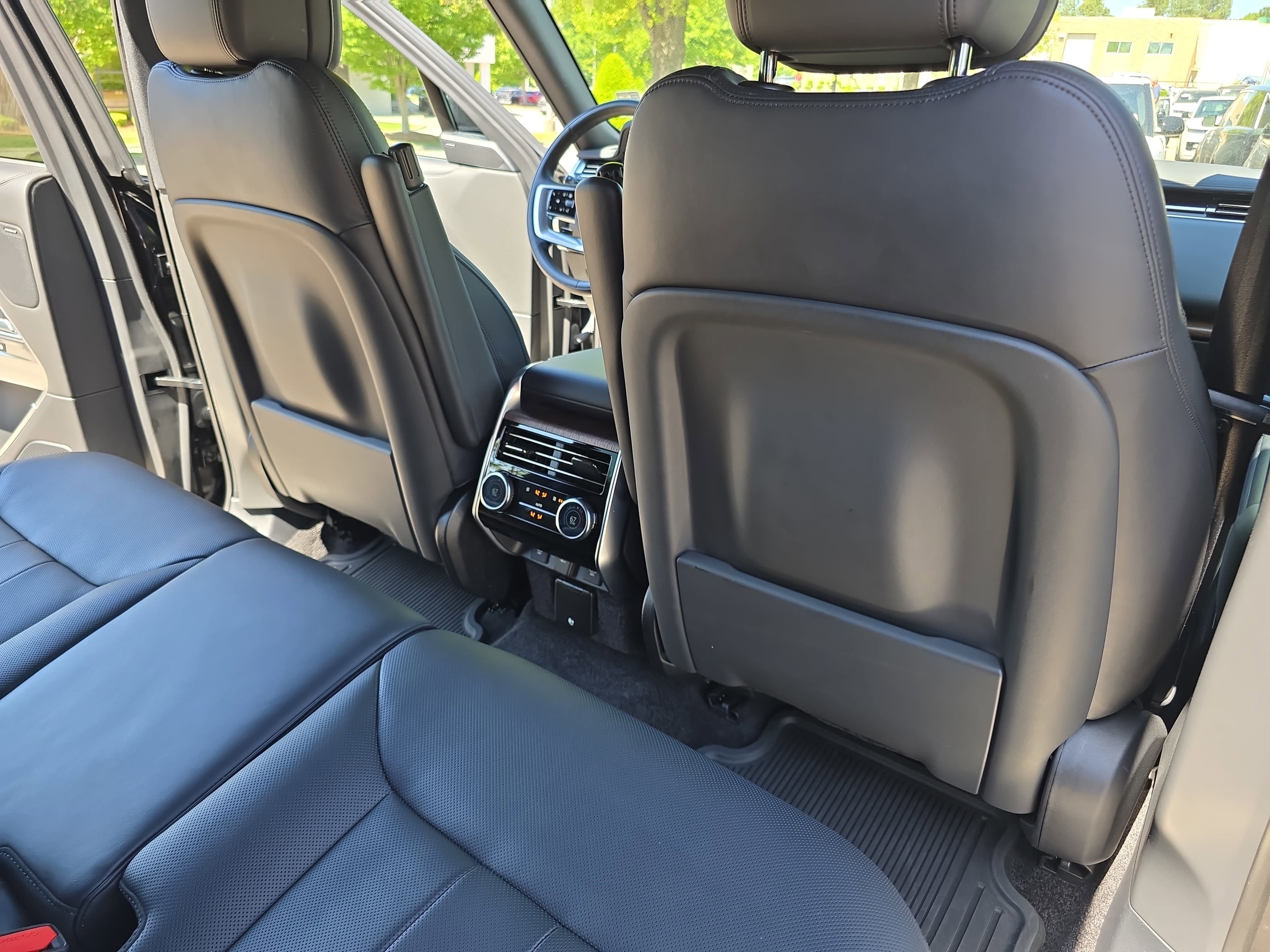Certified 2024 Land Rover Range Rover SE AWD/4WD image 11