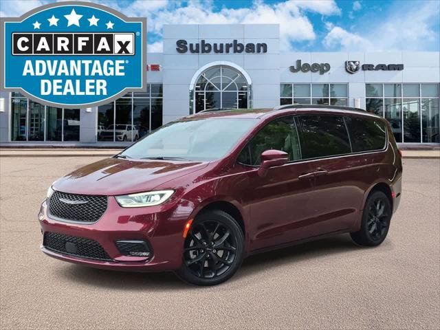 Certified 2021 Chrysler Pacifica Limited w/ Uconnect Theater Family Group AWD/4WD image 1