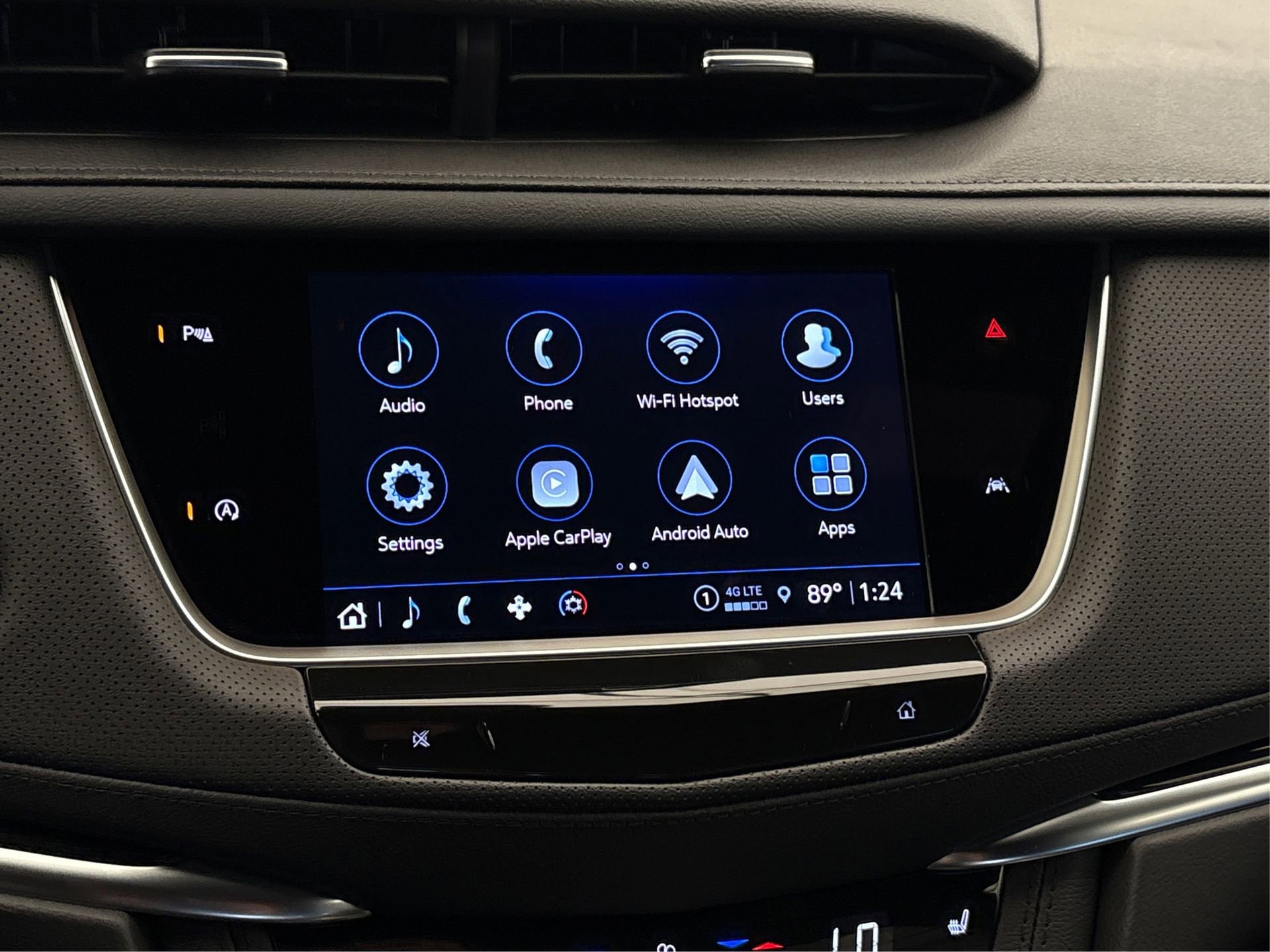 New 2025 Cadillac XT6 Luxury image 23