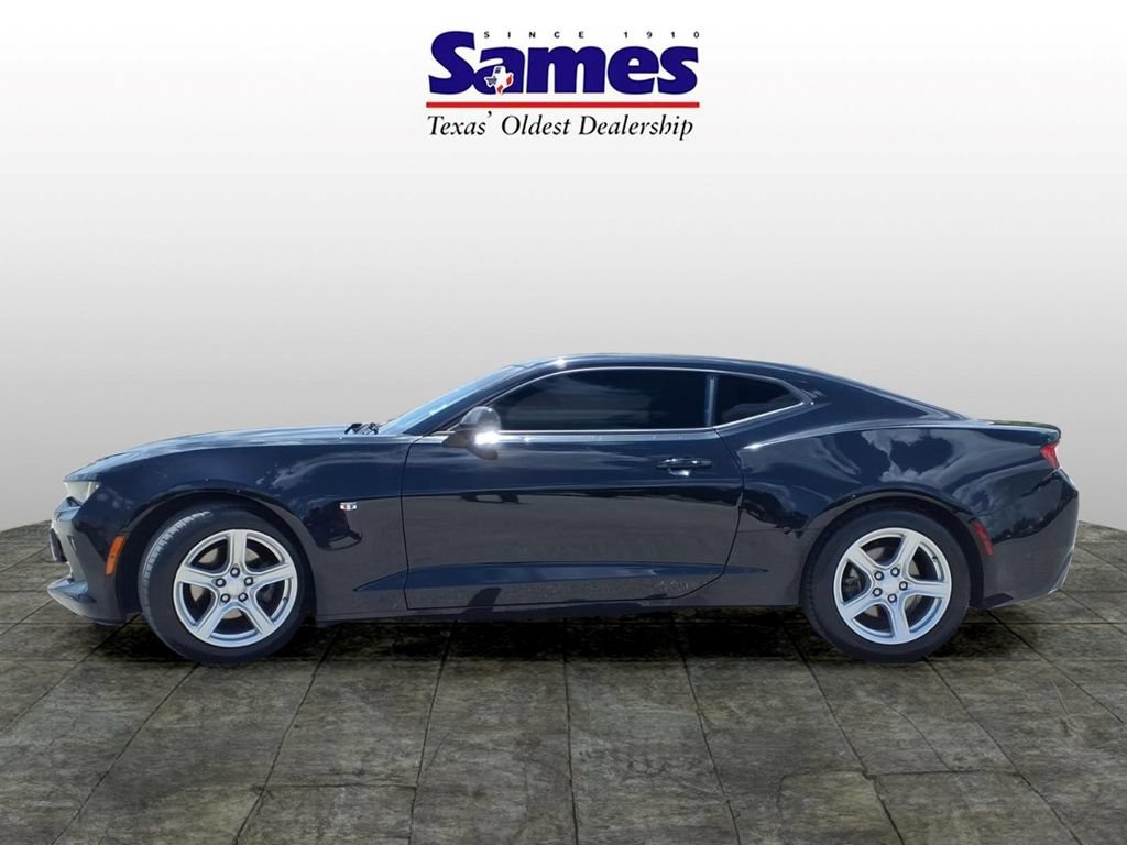 Used 2018 Chevrolet Camaro LT RWD image 6