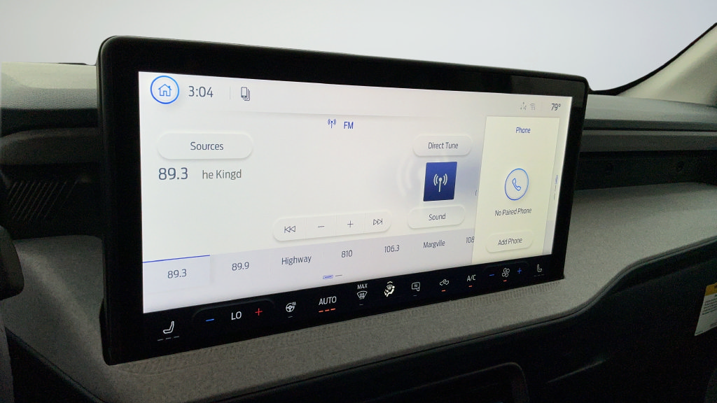 New 2026 Ford Maverick XLT w/ XLT Luxury Package FWD image 8