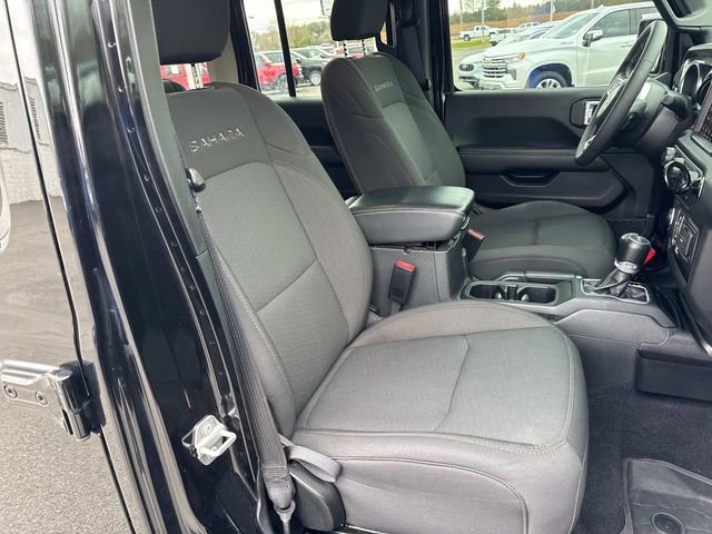 Used 2023 Jeep Wrangler Sahara w/ Cold Weather Group image 21