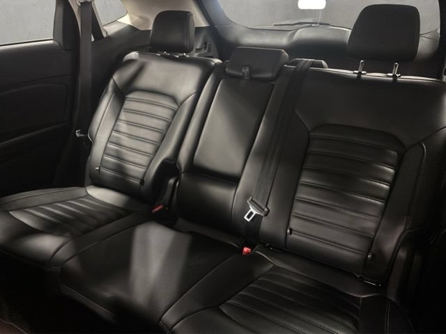 Certified 2022 Ford Edge SEL w/ Convenience Package AWD/4WD image 6