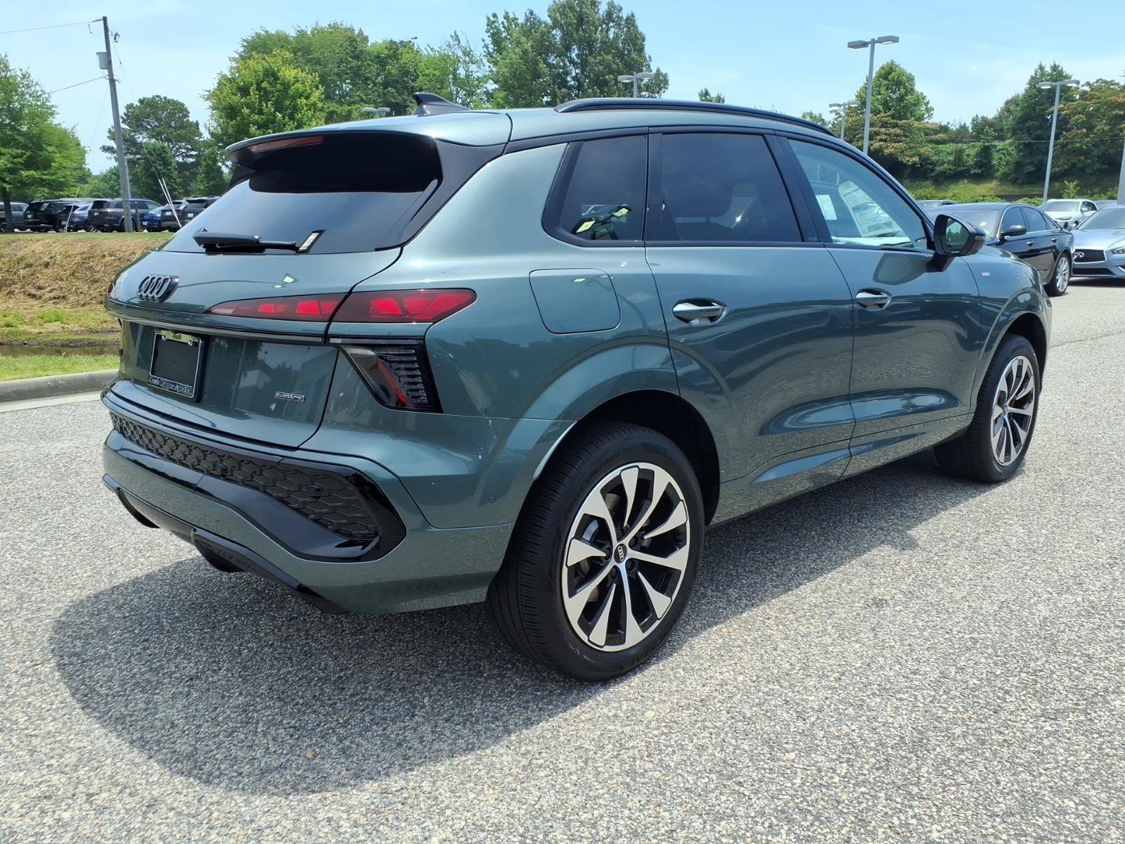 New 2026 Audi Q3 quattro 2.0T AWD/4WD image 6