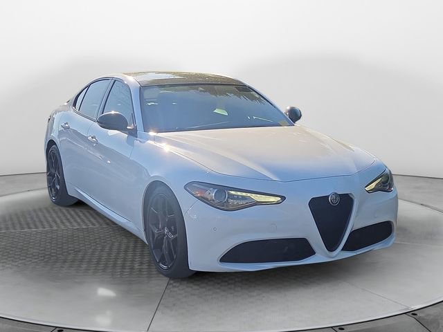 Used 2020 Alfa Romeo Giulia w/ Nero Edizione RWD image 7