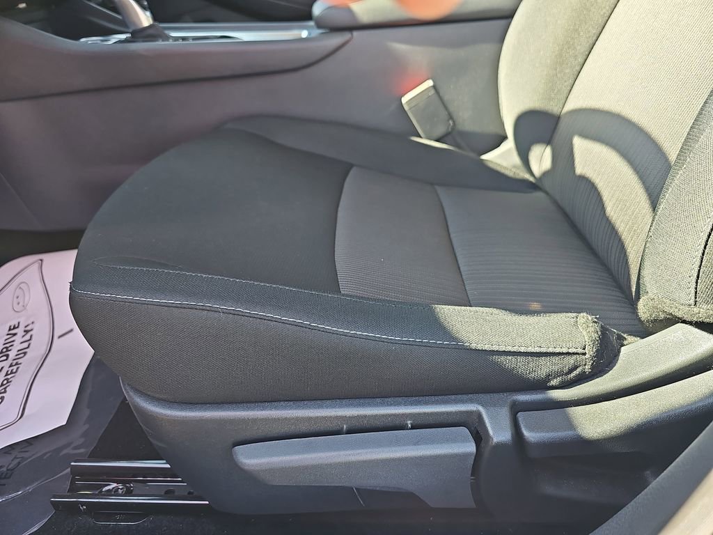 Used 2025 Nissan Sentra SV w/ All-Weather Package image 32