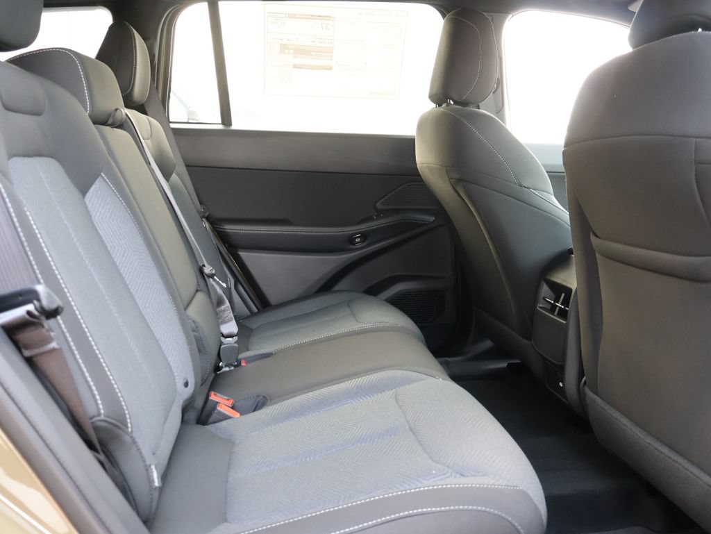 New 2026 Jeep Cherokee Laredo AWD/4WD image 12