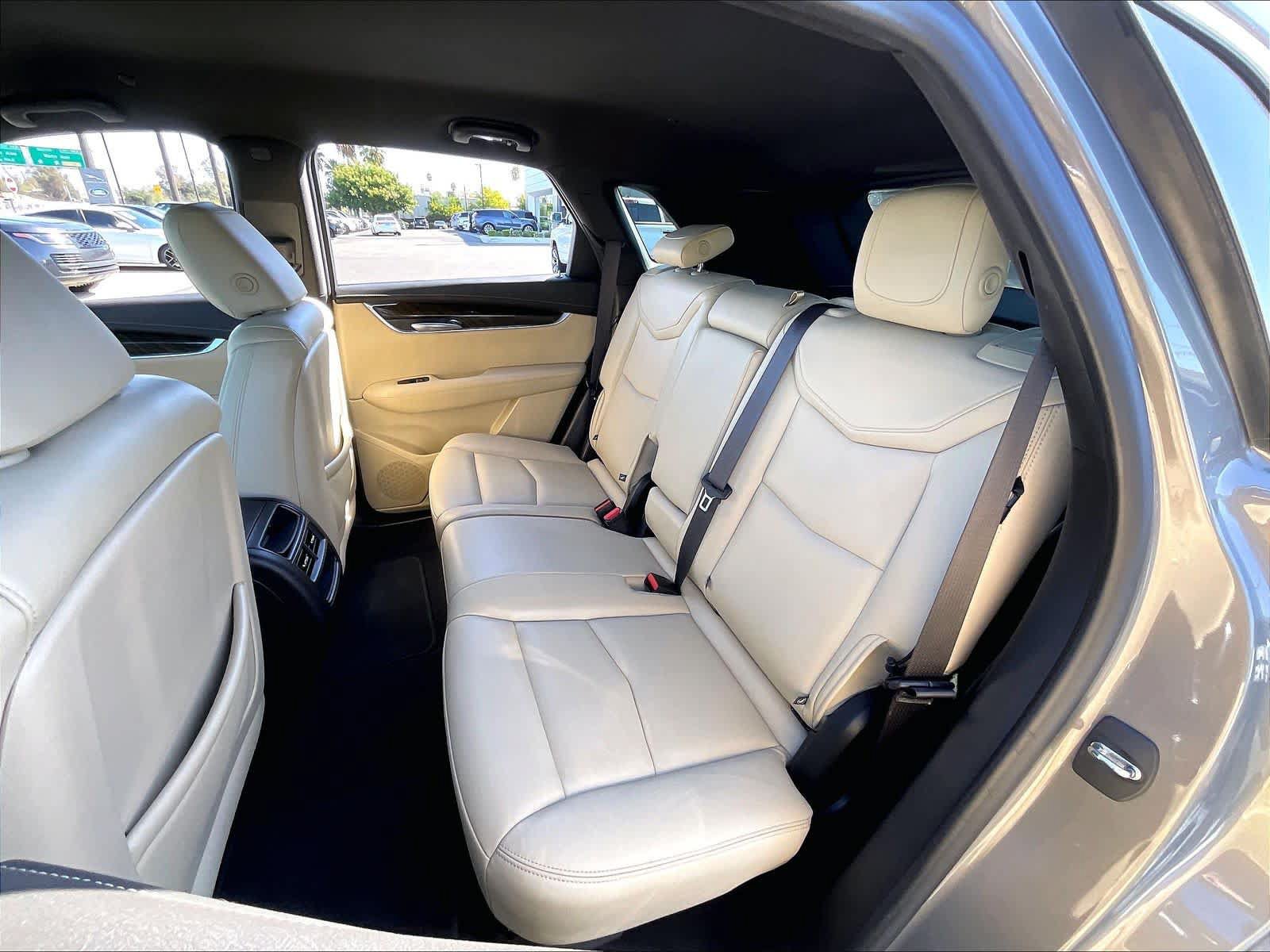 Used 2019 Cadillac XT5 FWD image 29