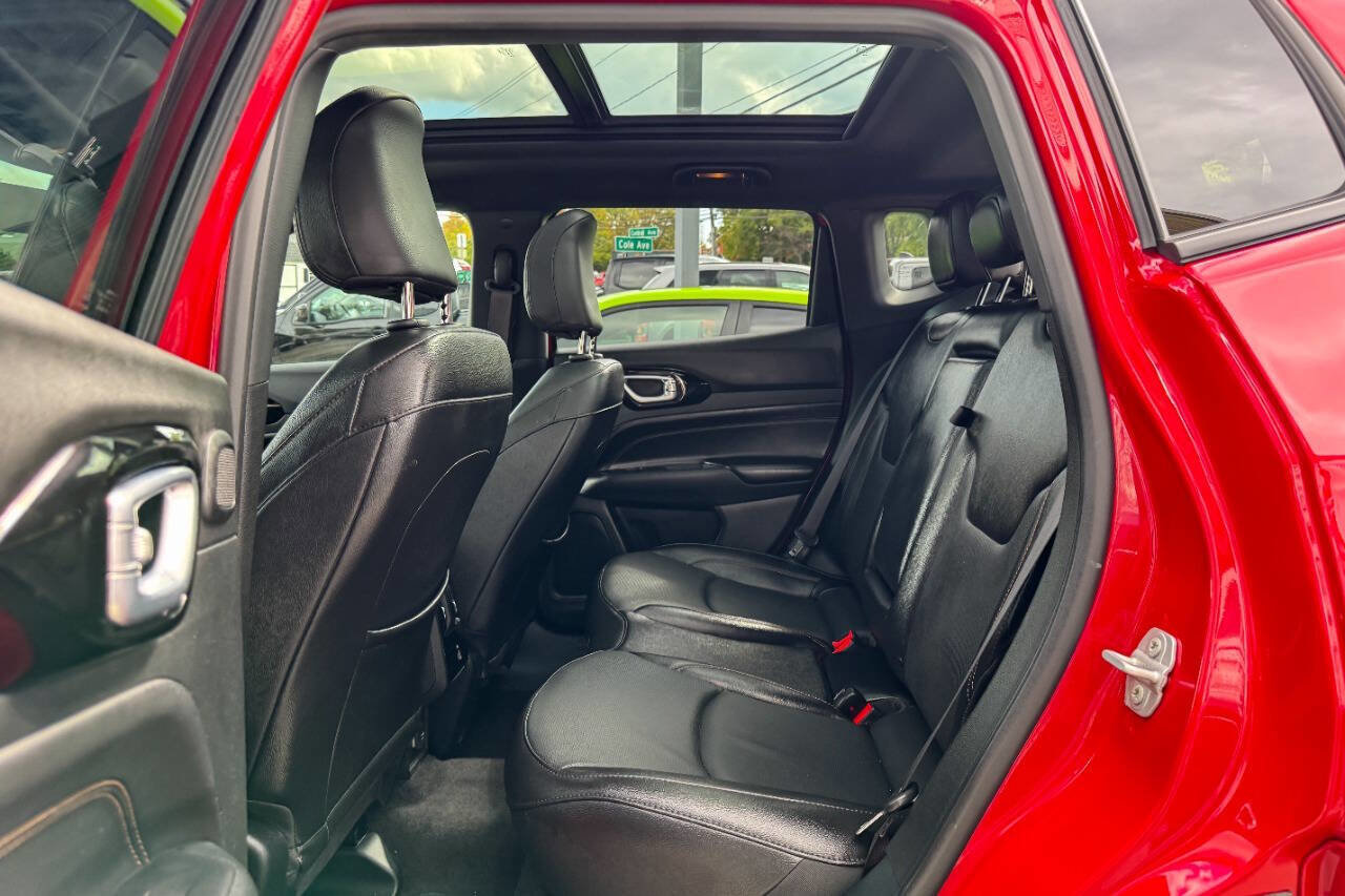 Used 2024 Jeep Compass Limited w/ Sun and Sound Group image 13