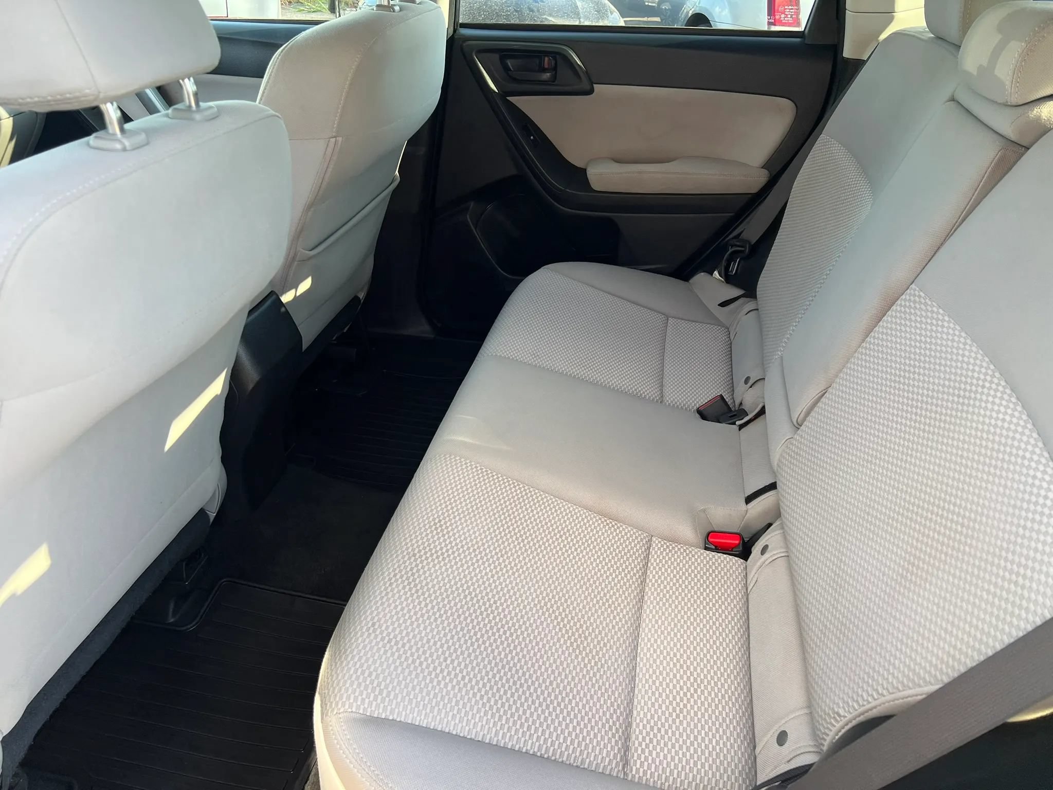 Used 2015 Subaru Forester 2.5i Premium w/ All-Weather Package AWD/4WD image 14