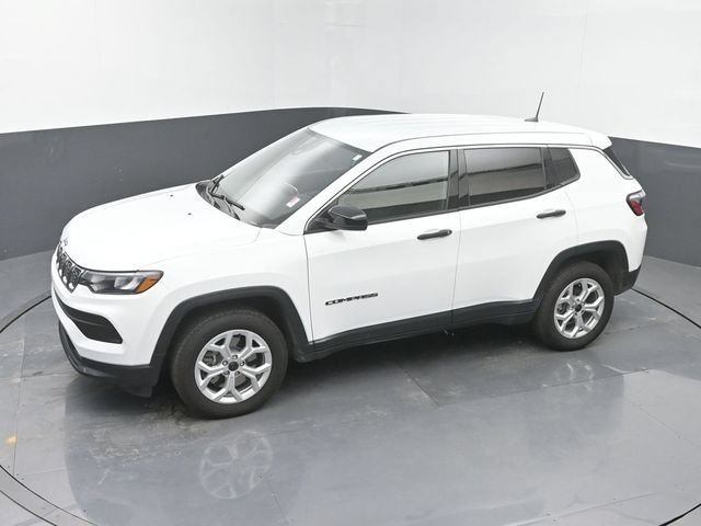 Used 2025 Jeep Compass Sport AWD/4WD image 32