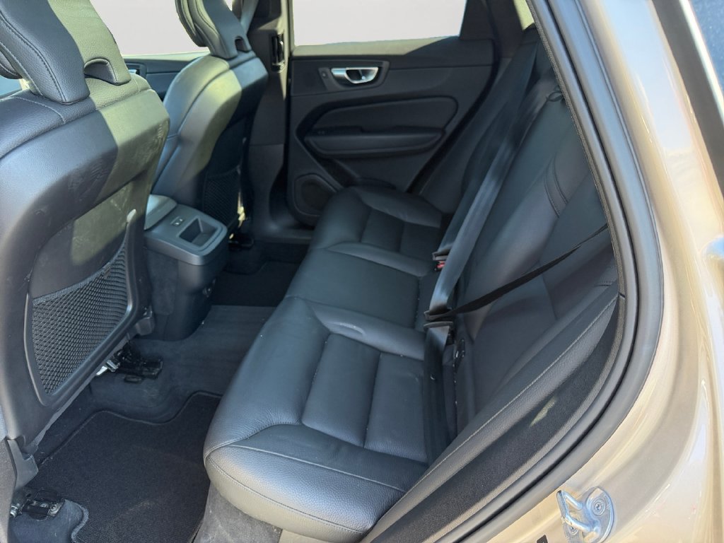 Certified 2024 Volvo XC60 B5 Plus w/ Protection Package Premier AWD/4WD image 14