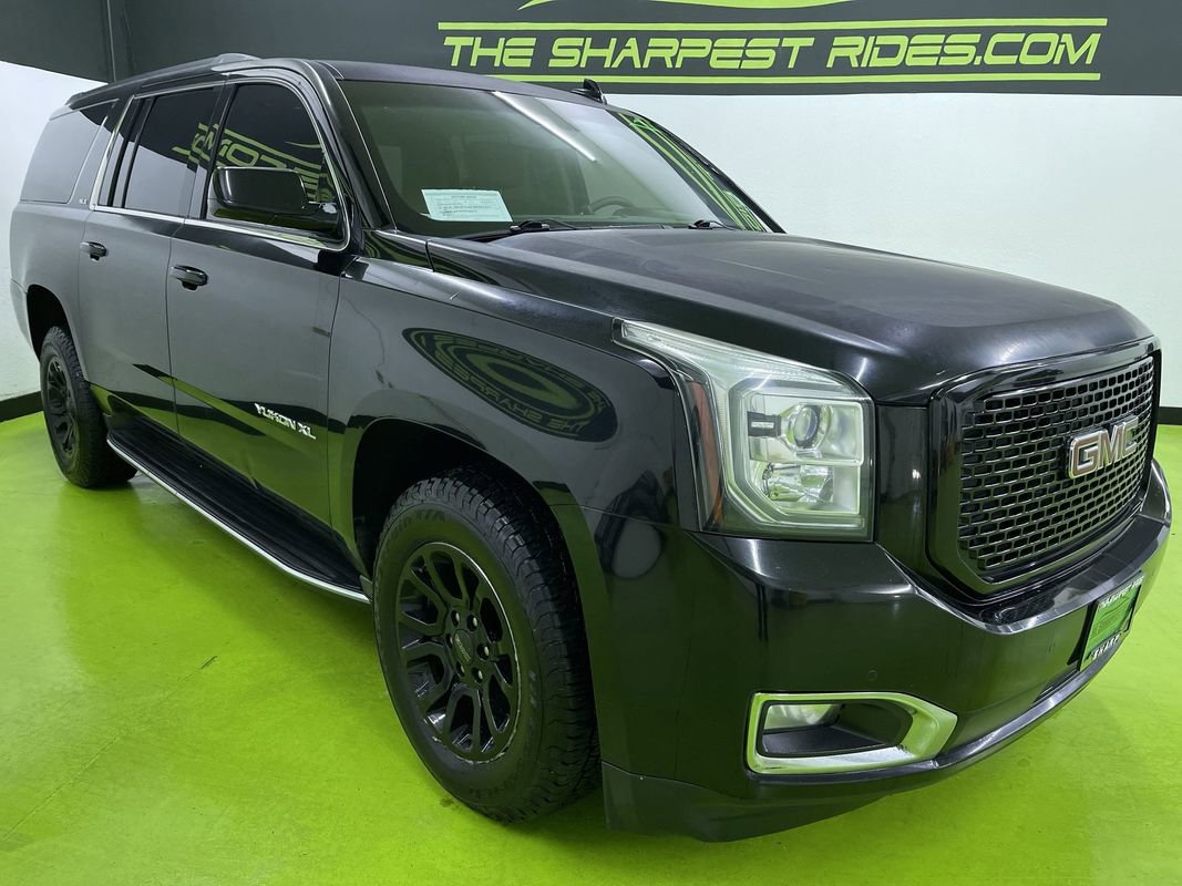 Used 2017 GMC Yukon XL SLE image 2