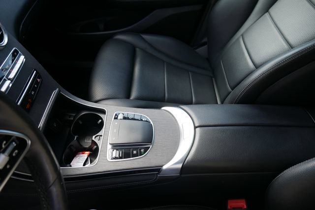 Used 2020 Mercedes-Benz GLC 300 4MATIC image 25