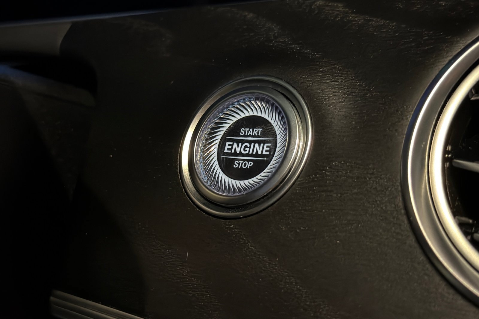 Used 2023 Mercedes-Benz E 350 Sedan image 21