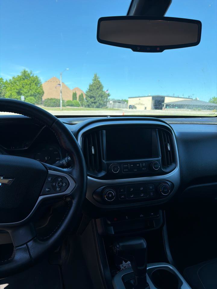 Used 2018 Chevrolet Colorado LT w/ LT Convenience Package AWD/4WD image 12