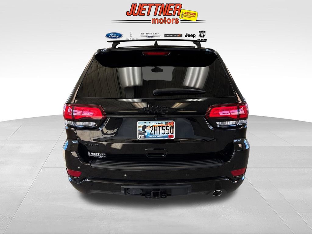 Used 2020 Jeep Grand Cherokee Altitude AWD/4WD image 4
