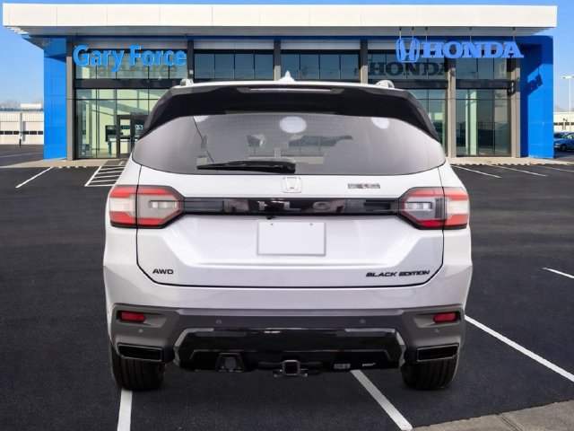 New 2026 Honda Pilot Black Edition image 4