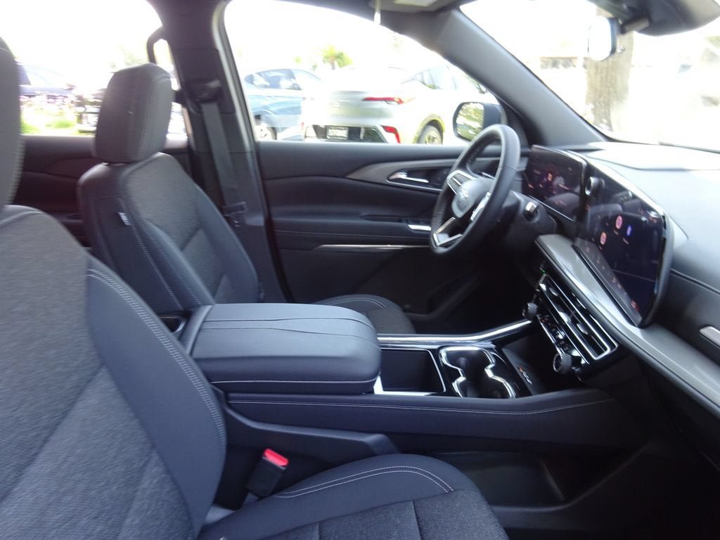 New 2026 Chevrolet Traverse LT w/ Midnight/Sport Edition FWD image 15