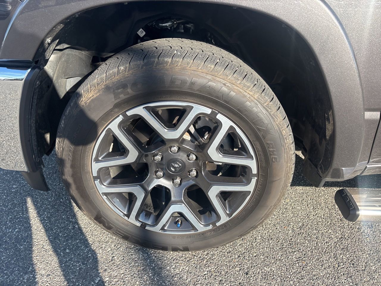 Used 2025 RAM 1500 Laramie image 11