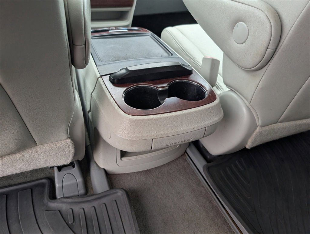 Used 2013 Toyota Sienna XLE image 28