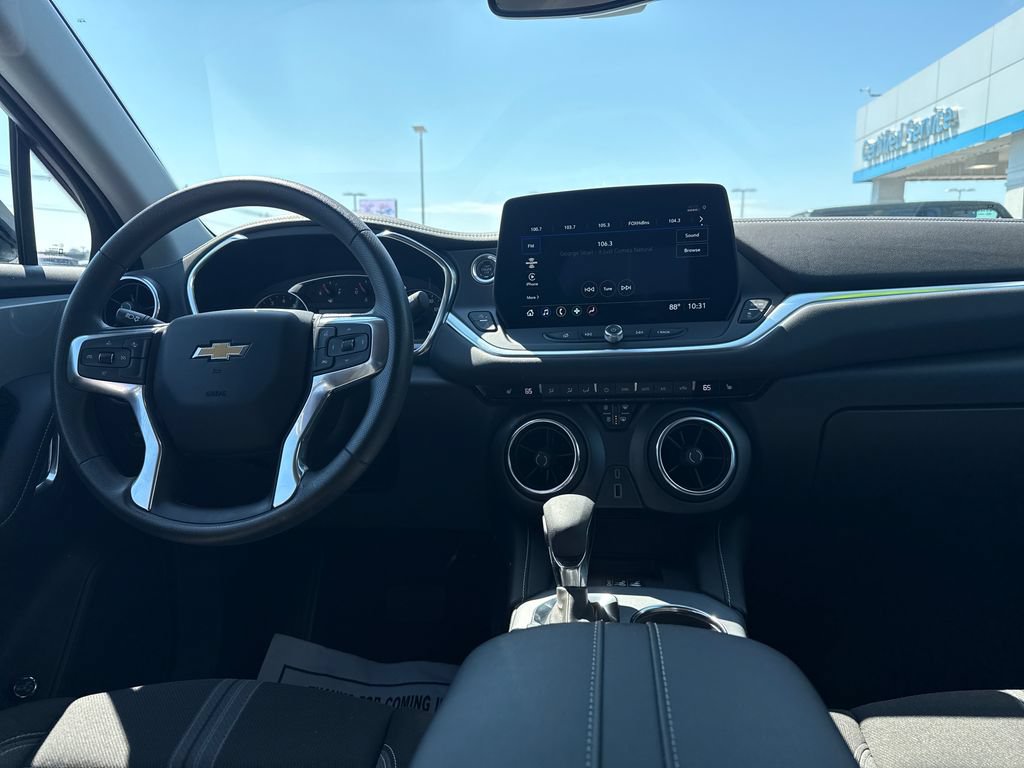 Used 2024 Chevrolet Blazer LT w/ Convenience Package FWD image 15