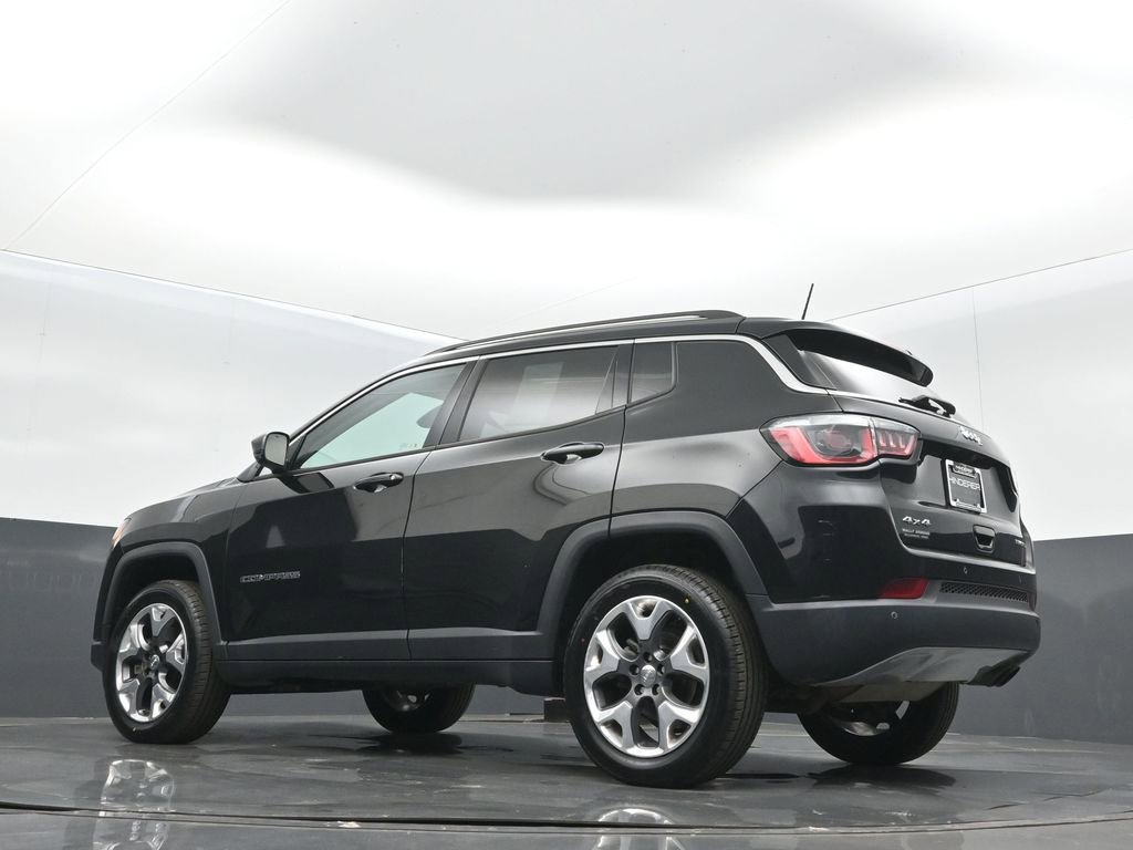 Used 2018 Jeep Compass Limited w/ Navigation Group AWD/4WD image 17