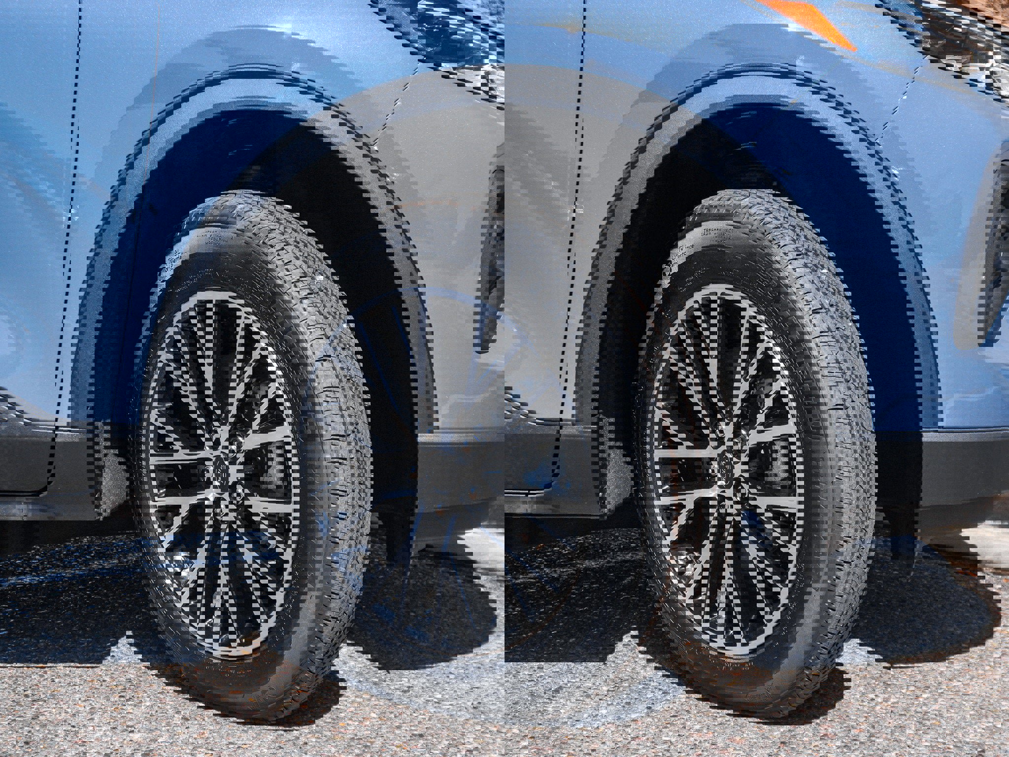 New 2025 Ford Escape SE w/ Class II Trailer Tow Package image 13