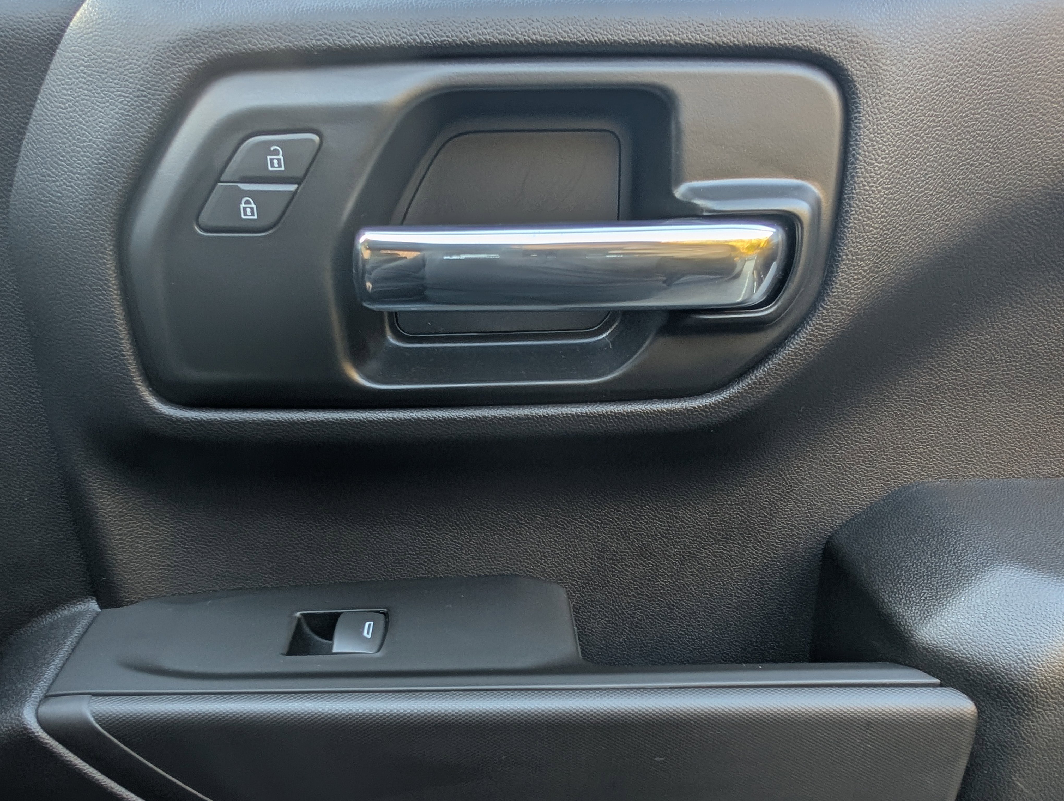 Used 2024 Chevrolet Silverado 1500 Custom image 21